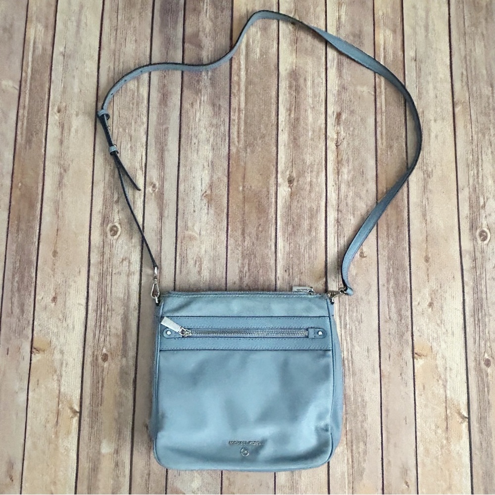 Michael Kors Jet Set Charm North South Light Blue Crossbody Bag